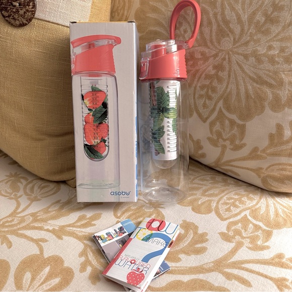 NIB- asobu Fruit Flavor Infuser Water Bottle, 20 Ounce - Red - Picture 1 of 5